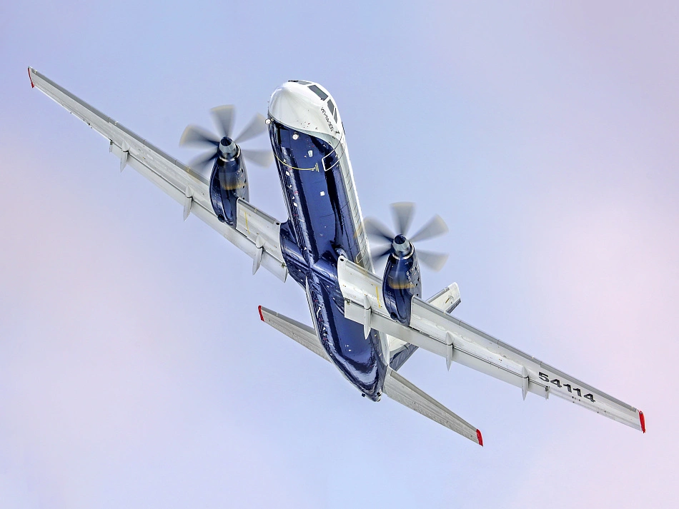 Российский турбовинтовой лайнер Ил‑114‑300 проходит завершающие сертификационные испытания и должен заменить устаревшие Ан‑24 и Як‑40 на региональных линиях в Сибири и на Дальнем Востоке, однако запуск программы сопровождается затяжными задержками и техническими вопросами.