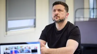 Президент Украины Владимир Зеленский считает, что ужесточение контроля над российским сегментом интернета и блокировка мессенджеров связаны с подготовкой к всеобщей мобилизации и возможному крупному наступлению на Украину.