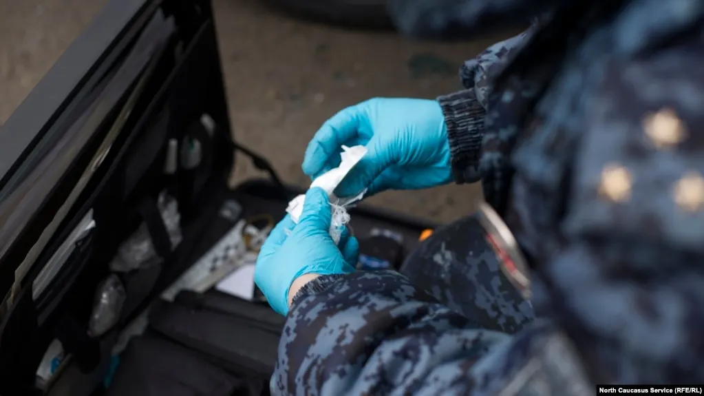 Кабинет министров намерен поддержать законопроект Верховного суда о расширении альтернатив лишению свободы для части осуждённых по «наркотическим» статьям, при условии исключения пункта о снижении максимальных сроков за хранение в крупном и особо крупном размерах.