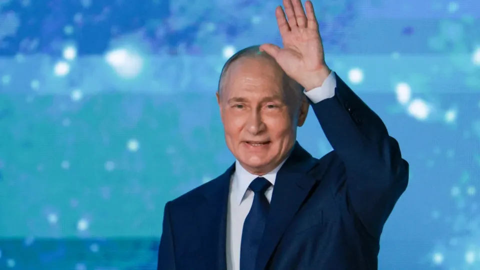 Президент заявил, что при ограничениях мобильного интернета должны сохраняться доступ к госуслугам, платежам и медуслугам, а граждан необходимо заранее информировать о сбоях.