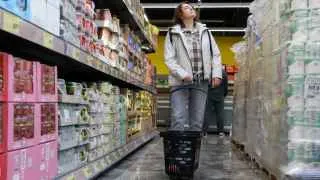 Глава военной разведки Швеции заявил, что реальные темпы роста цен в России заметно выше официальных данных, бюджетный дефицит и военные расходы занижены, а экономика движется к длительному спаду или резкому кризису на фоне продолжения войны и максималистских планов в отношении Украины.