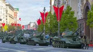 Военные расходы и мобилизационная логика глубоко перестроили российскую экономику, усилив сырьевую зависимость, подорвав частный сектор и обострив демографический кризис. Даже после окончания войны потребуется долгий и сложный переход к новой модели развития, опирающейся на человеческий капитал, восстановление внешних связей и точечные государственные инвестиции.