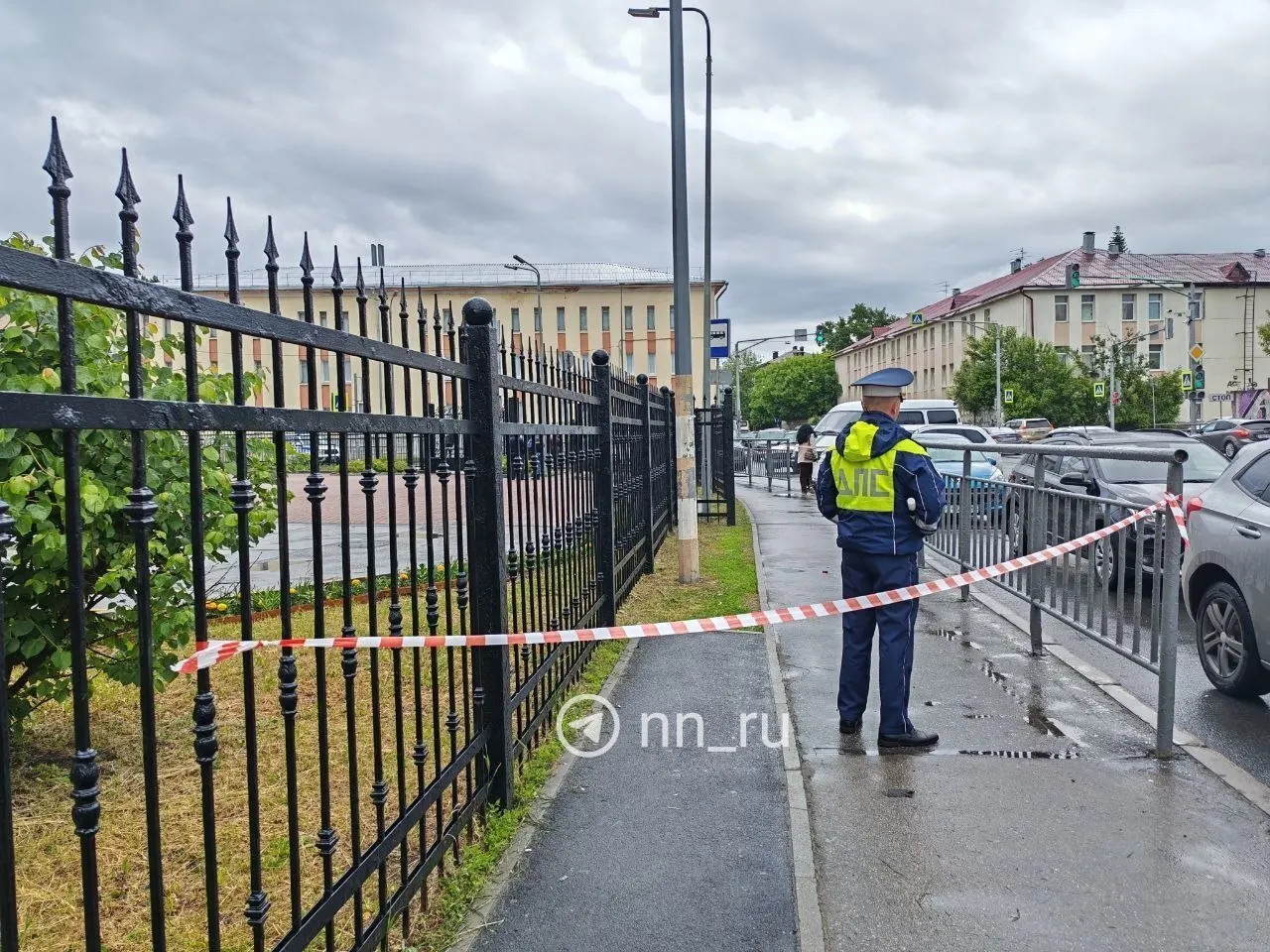 Минобороны сообщает о ночной операции по ПВО: по всей стране сбили 62 беспилотника. В Нижнем Новгороде здание областного суда получило повреждения, пострадавших пока нет.