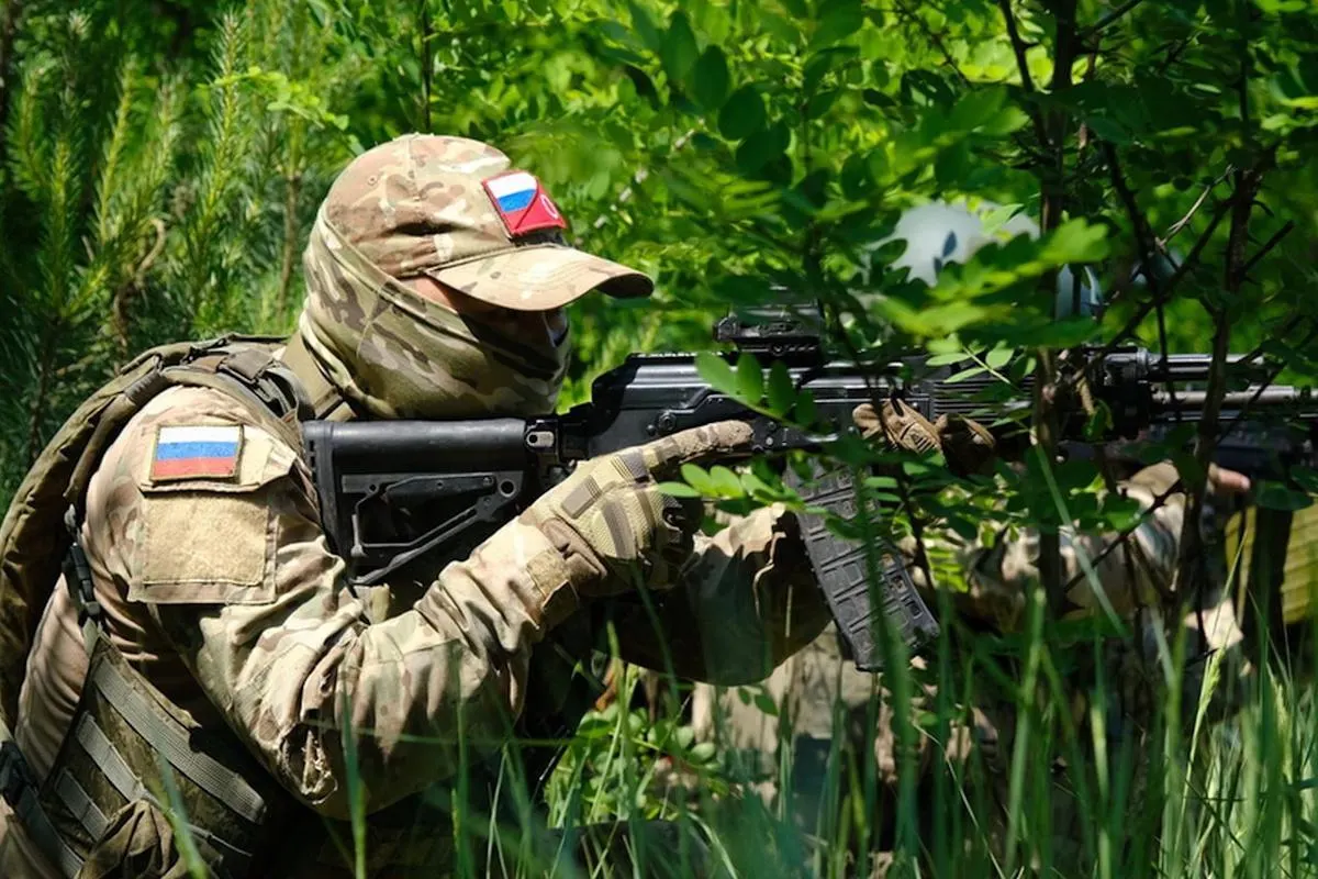 Институт по изучению войны считает, что территориальные притязания России не соответствуют темпам наступления и возможностям войск; прогноз полного захвата Донбасса до осени остаётся неопределённым.
