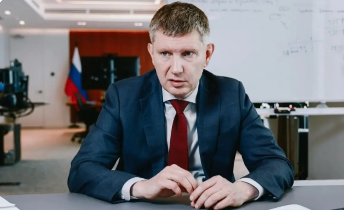 Глава Минэкономразвития Максим Решетников обозначил три приоритета для роста: структурные изменения, бюджетная консолидация и гибкость экономики, направленные на повышение инвестиций, занятости и производительности.
