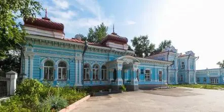 Капитальный ремонт дома на ул. Максима Горького, 35 завершён. Открытие Центра татарской культуры состоится 30 мая: в программе — акция по созданию «Сада Нации», обновлённая экспозиция и показ исторического здания, отремонтированного за более чем 48 млн рублей.