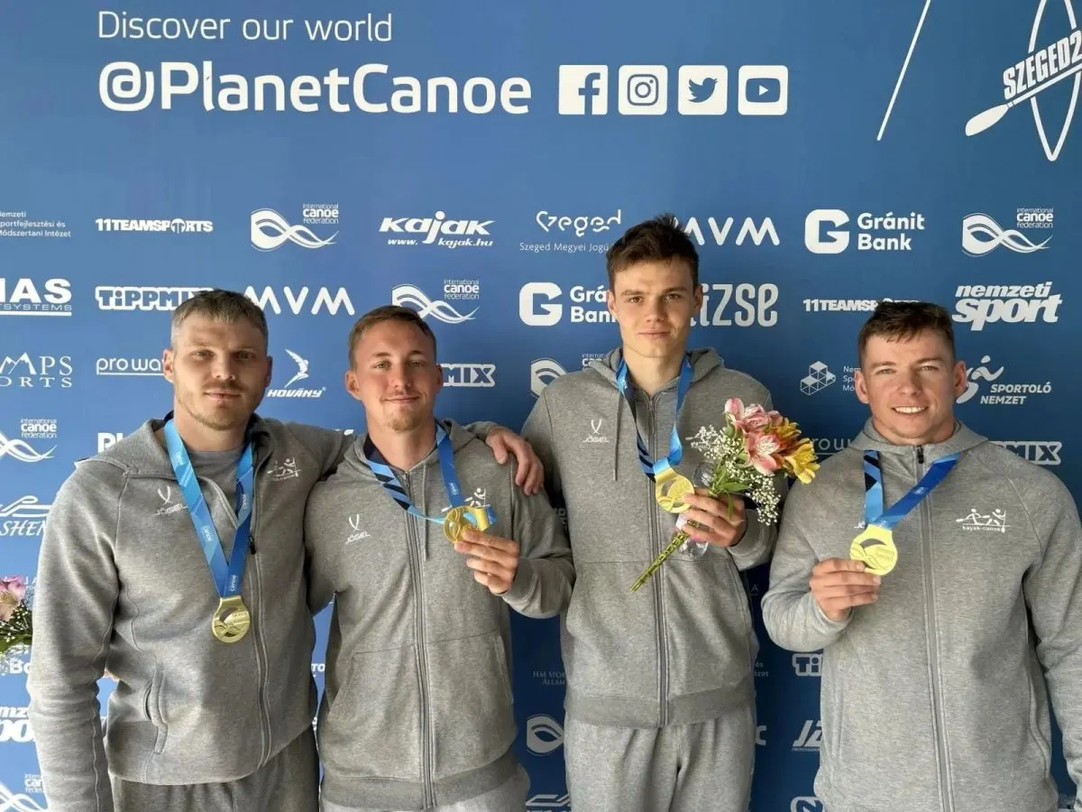 Коровашков и команда выиграли заезд на каноэ-четверке на 500 м. В первом этапе Кубка мира в Сегеде участвуют более 680 спортсменов из 64 стран; среди россиян — трое представителей Алтайского края.