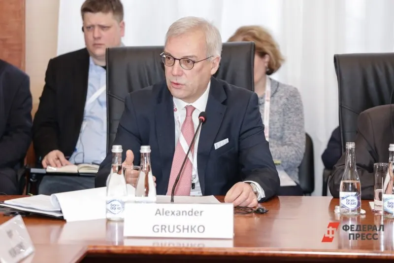 Александр Грушко заявил, что любые попытки блокады или применения силы в отношении Калининградской области повлекут серьёзные последствия; риск захвата региона он назвал нулевым.