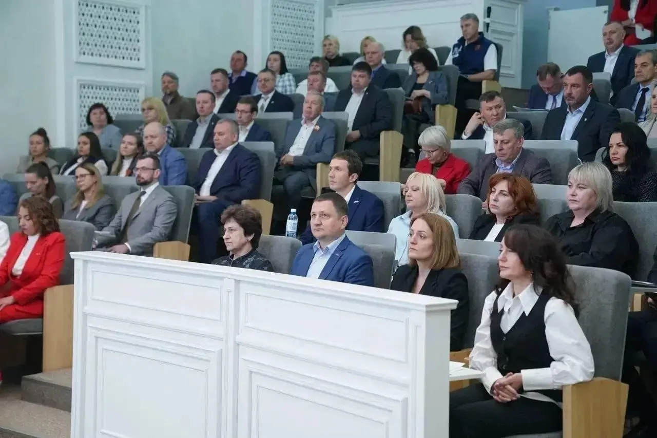 Прокуратура региона подтвердила, что публикация деклараций о доходах и имуществе в интернете для ряда должностных лиц не является обязательной, что сокращает прозрачность и общественный контроль.