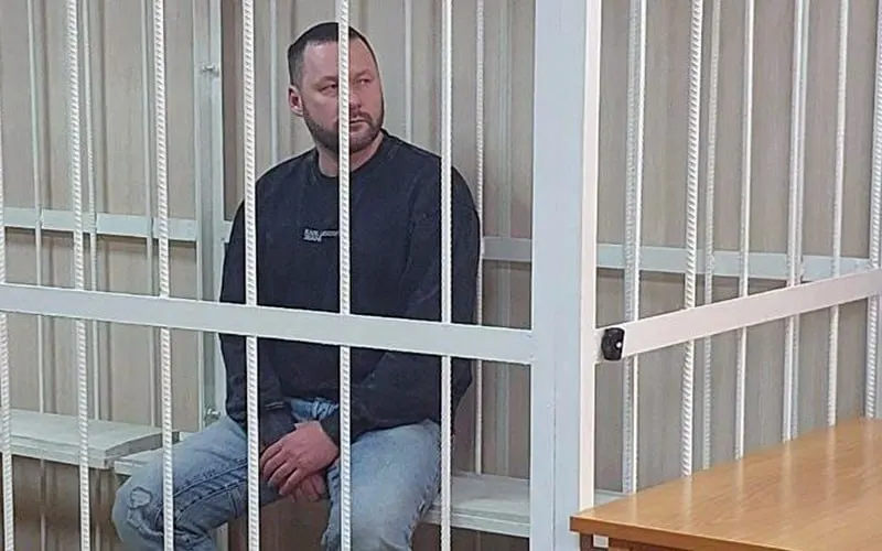 Первомайский районный суд Новосибирска отказал следствию в продлении содержания под стражей предпринимателя Сергея Туркова — его поместили под домашний арест. Ранее в результате обрушения двухэтажного торгового центра один человек погиб, двое получили травмы.