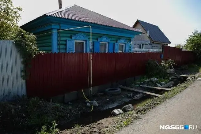 В Октябрьском округе предложен проект застройки участка между улицами Богдана Хмельницкого, Масленникова, 20 лет РККА, 6-й и 4-й Линий: дома 5–12 этажей, школы, больницы, магазины и спортивные объекты. Первый этап — 2027–2030 годы, второй — до 2040-го, заказчик — ООО «Специализированный застройщик „Полат“».