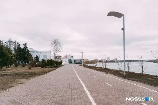 Управление дорожного хозяйства и благоустройства объявило закупку на ремонт участка от Фрунзе до Таубе за 514,2 млн рублей. Работы по обновлению тротуаров в Омской крепости и от пляжа до бассейна «Пингвин» должны завершиться к 15 августа; заявки принимаются до 11 июня.