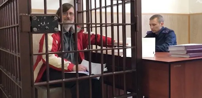 Восьмой кассационный суд в Кемерово назначил на 27 мая рассмотрение жалобы адвокатов Сергея Михайлова. Ранее его приговорили в Горно‑Алтайске по делу о публикации якобы ложных сведений о специальной военной операции; Михайлов отрицает вину.