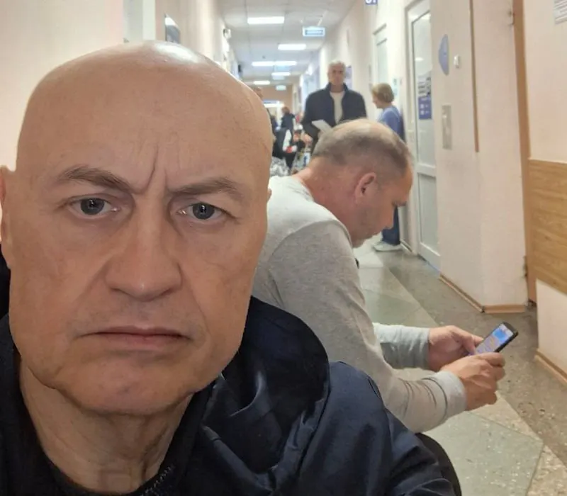 Бывший депутат горсовета и экс‑руководитель регионального отделения РППСС зарегистрировался на праймериз в Барабинском округе, где бросил вызов Виктору Игнатову; остальные кандидаты в округе малоизвестны.