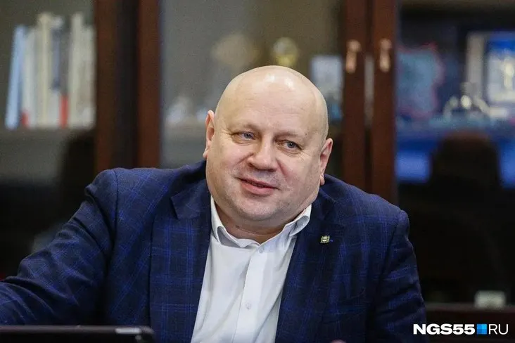 Диссертационный совет постановил отозвать звание кандидата технических наук у мэра Омска после проверки, выявившей значительные заимствования из работ других исследователей.