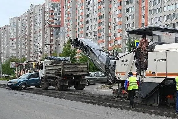 Ремонт ведут между Павловским трактом и улицей Георгия Исакова: участок 4,83 км, работы оценены в 112,3 млн рублей. Завершение планируют в сентябре.