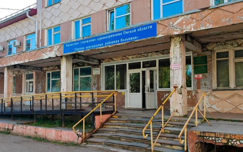 Десять учащихся школы №3 города Тара повторно доставлены в Омскую областную детскую больницу с головокружением и тошнотой. Причиной может быть утечка газа; по факту инцидента возбуждено уголовное дело.