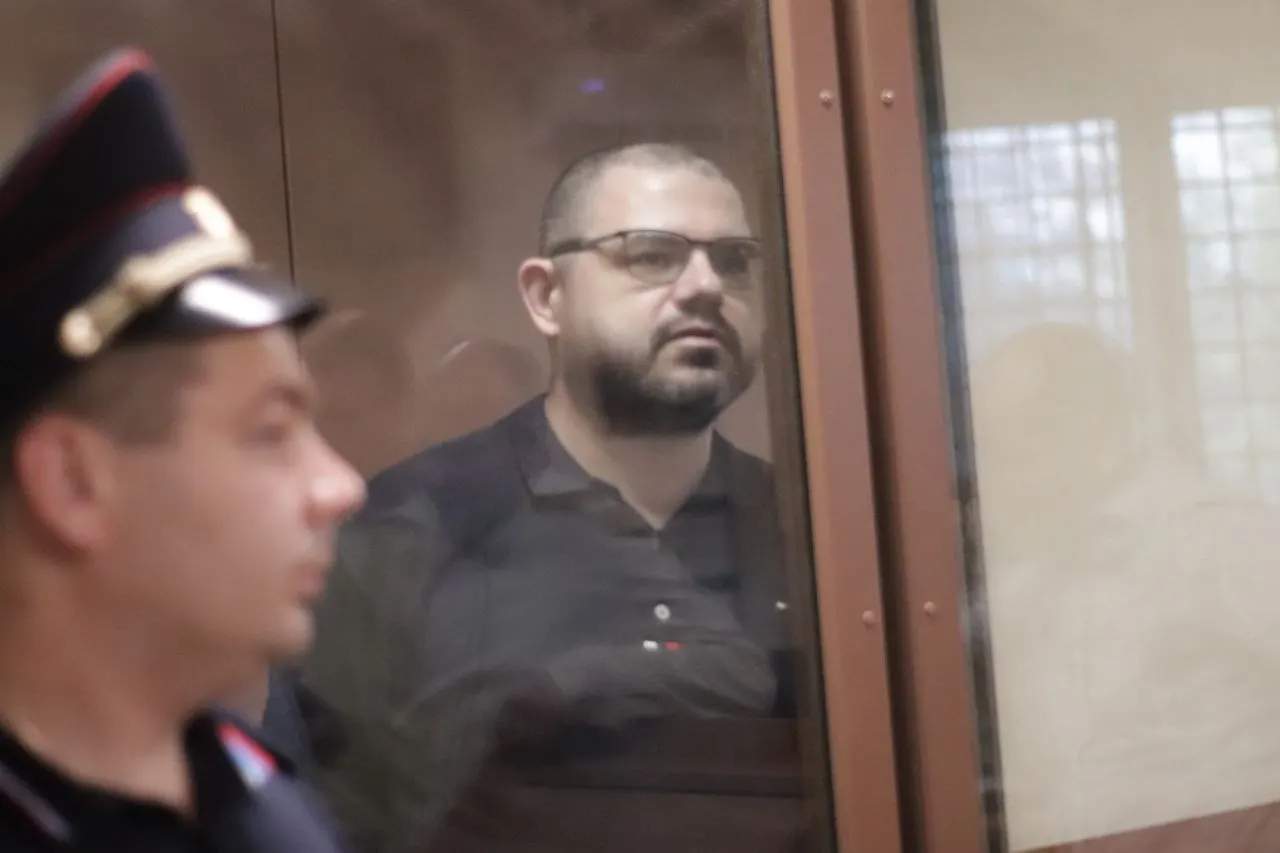 В деле лидера рязанского отделения партии «Яблоко» следствие представило чеки на покупку бытовой техники и мебели как доказательство, но не объяснило, какое именно обстоятельство они подтверждают. Сам обвиняемый настаивает, что чеки подделали и собрали задним числом.