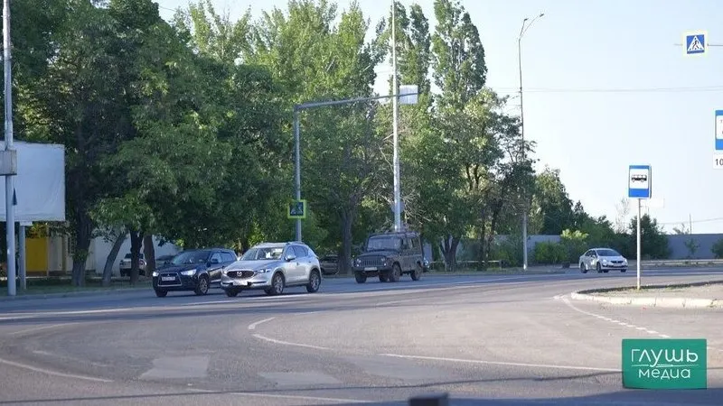 В рамках стратегии по повышению безопасности дорожного движения до 2036 года предлагают ввести новые ограничения: для пьяных водителей — обязательную диагностику и лечение, для лишённых прав — дополнительное медосвидетельствование и проверку знаний ПДД; также возможны внесудебные блокировки сайтов с пропагандой нарушений и услугами по подделке документов.