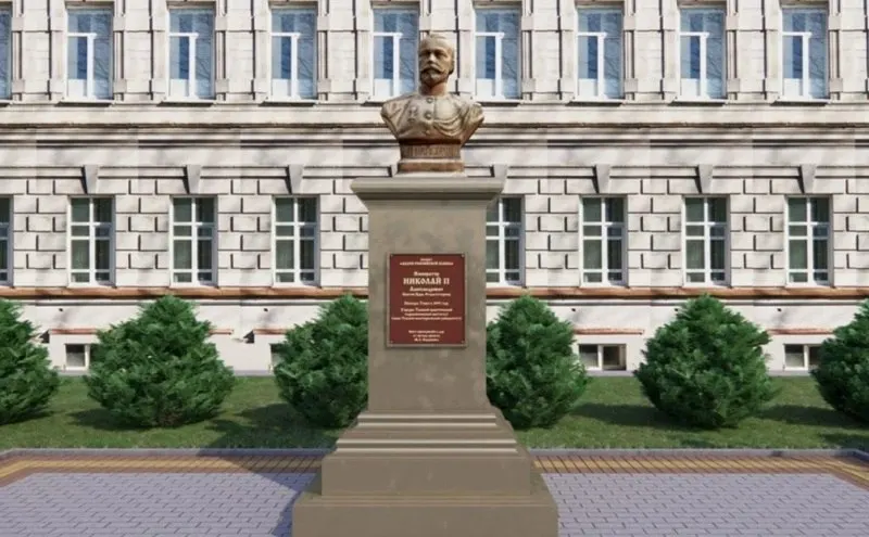 Возле корпуса №3 Томского политеха срубили несколько деревьев — это связано с планируемой установкой памятника Николаю II и косметическим ремонтом фасада.