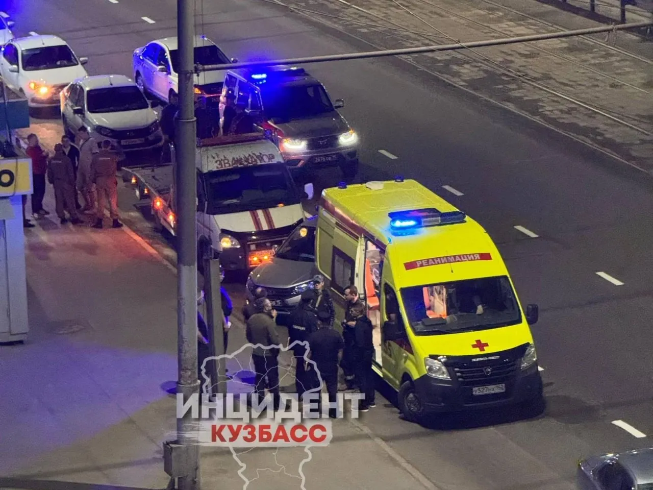 Очевидцы сняли на видео мужчину, стреляющего на проспекте Ленина рядом с Парком Ангелов. Обстоятельства инцидента и сведения о пострадавших уточняются.