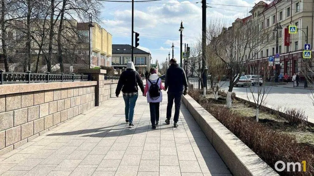 Всероссийский конкурс «Семейная столица России» открыл регистрацию: участвовать могут города с населением более 100 тысяч человек. Финалистов определят к августу, победителя объявят в октябре.