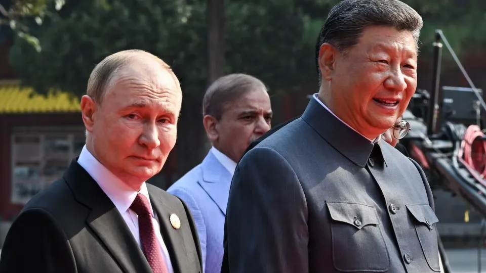 Из‑за ужесточения западных санкций Россия всё сильнее опирается на Китай в поставках критических и двойного назначения технологий, что усиливает экономическую и технологическую зависимость и вызывает обеспокоенность экспертов.