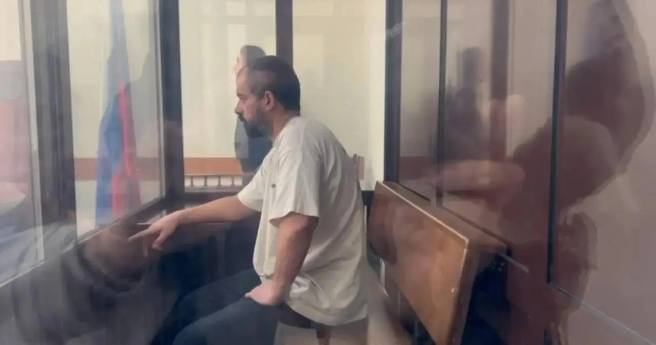 В Кузбассе присяжные признали доказательства против предполагаемого исполнителя и его водителя недостаточными и оправдали обоих обвиняемых.