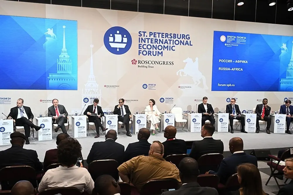 На ПМЭФ обсудили расширение двустороннего сотрудничества: товарооборот достиг $27 млрд, обсуждаются энергетические проекты и подготовка саммита в Москве 28–29 октября.