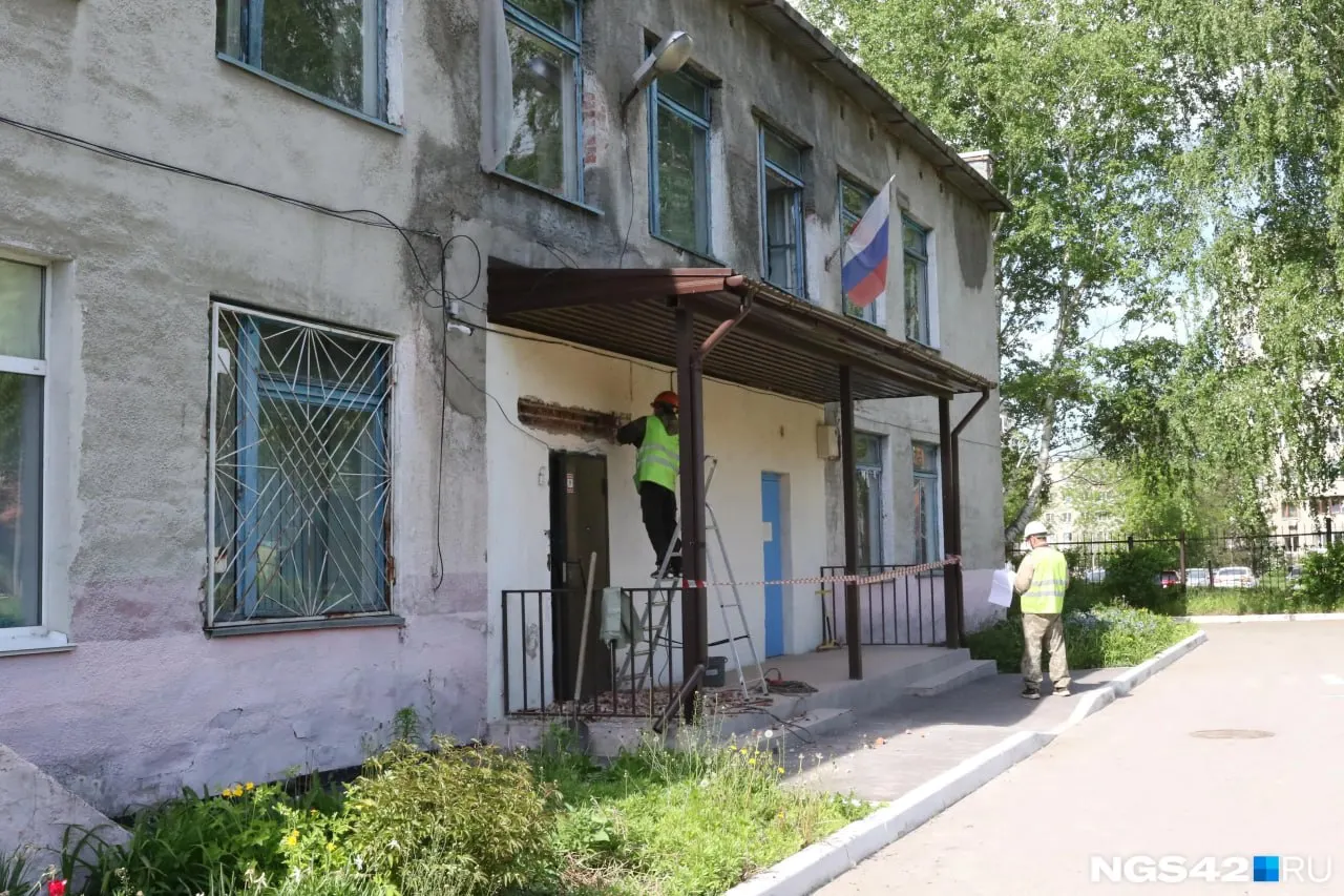Детский сад №202 в Южном районе Кемерова после капитального ремонта планируют открыть весной 2027 года. На работы, начавшиеся в апреле, направили 70 млн рублей, сообщил начальник управления городского развития Николай Хаблюк.