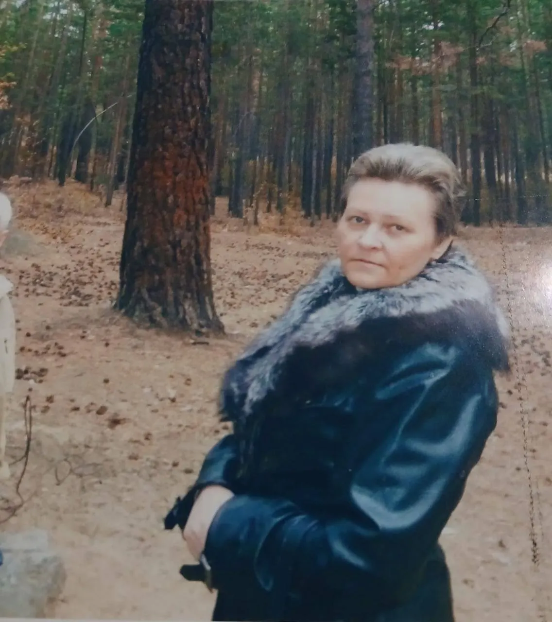 58‑летняя Ольга Огаркова из Читы, приговорённая к пяти годам колонии за высказывания в мессенджере, написала благодарственное письмо волонтёрам, которые отправили ей посылку в ИК‑7 Улан‑Удэ. Ей ранее отказали в пенсии; правозащитники считают её политзаключённой.