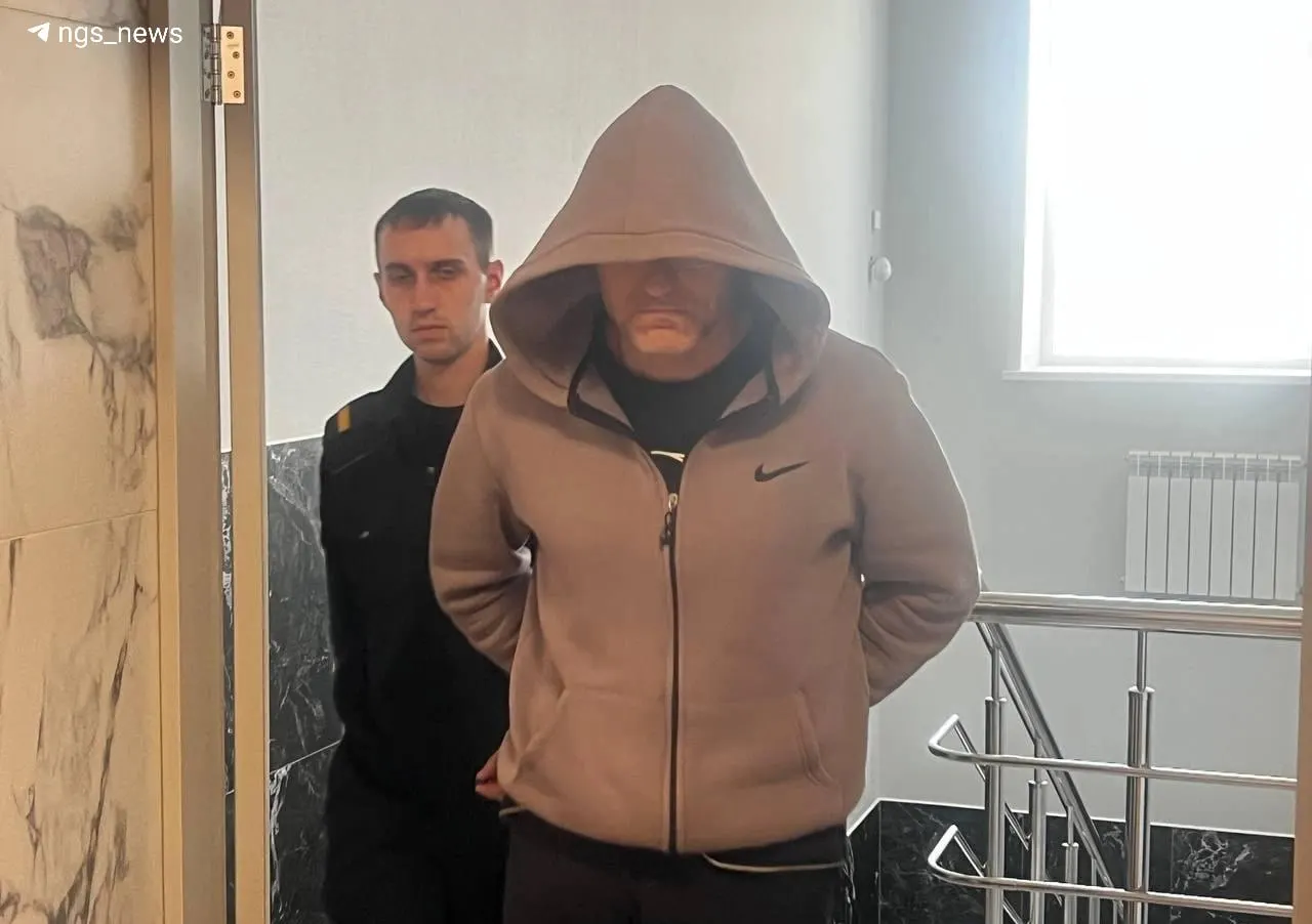 По версии следствия, Виталий Зайцев был одним из киллеров при убийстве вице‑мэра Игоря Белякова. Он не стрелял в чиновника, но забрал автомат с места преступления и уничтожил его. Зайцев заключил досудебное соглашение и даёт показания.