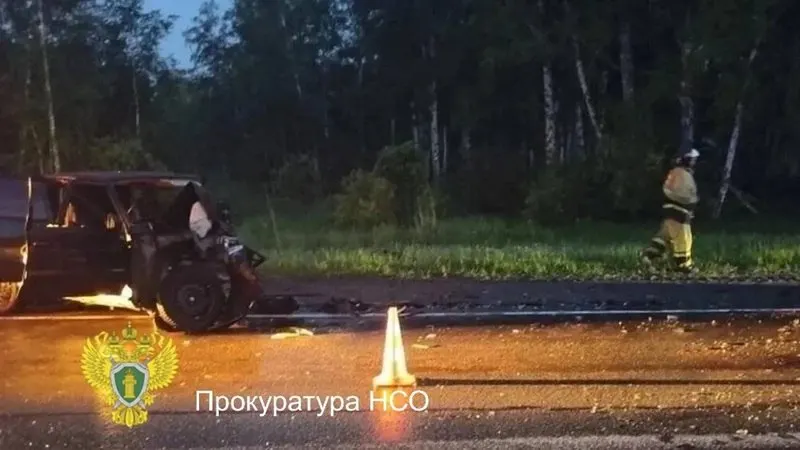 На трассе Р‑254 «Иртыш» водитель Volkswagen столкнулся с ВАЗ под управлением подростка. Подросток скончался, двоих пассажиров госпитализировали; возбуждено уголовное дело.
