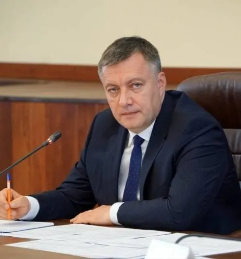 Губернатор Игорь Кобзев рассказал о поручениях федерального штаба и мерах по стабилизации поставок топлива в регионе — от приоритетных отгрузок для северного завоза до взаимодействия с «Роснефтью».