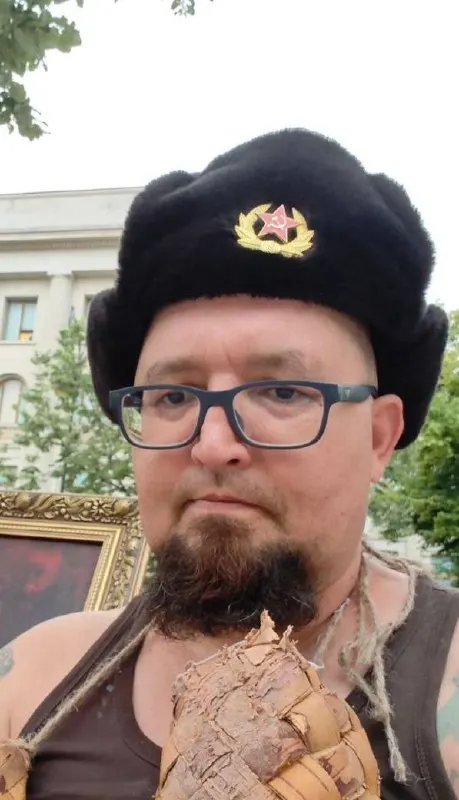 В Бяла-Подляска убит 44-летний художник Семён Скрепецкий (Роберт Бурдай). Полиция задержала предполагаемого сообщника, самого стрелка разыскивают.