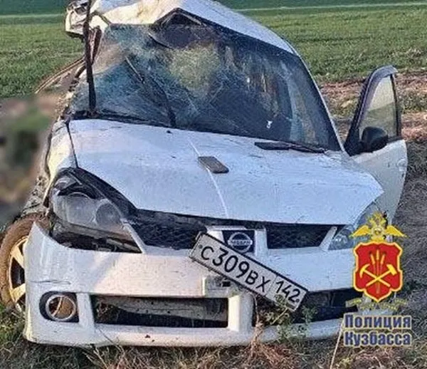 Авария произошла вечером 6 июня на дороге Гурьевск — Малая Салаирка — Горскино — Урск. Водитель без прав съехал в кювет, погибли четыре человека, возбуждено уголовное дело.