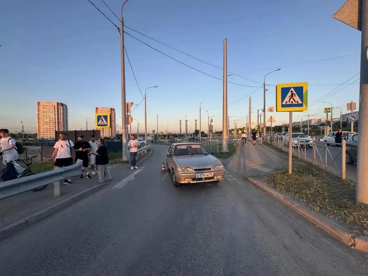 Авария произошла на перекрёстке Бульвара Архитекторов и Крупской: 24‑летний водитель наехал на девочку, которая проезжала пешеходный переход на велосипеде. Пострадавшей оказали помощь, прокуратура взяла дело на контроль.