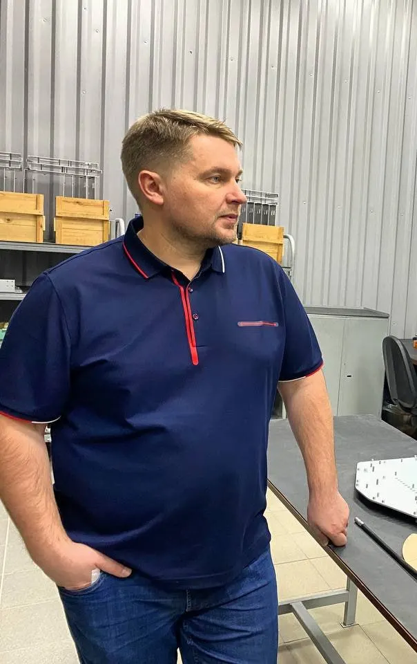 Владелец транспортной компании объявил о выходе из партии 10 июня — он проиграл праймериз в Госдуму и в облдуму, хотя имел статус участника СВО, дающий прибавку в 25% голосов.