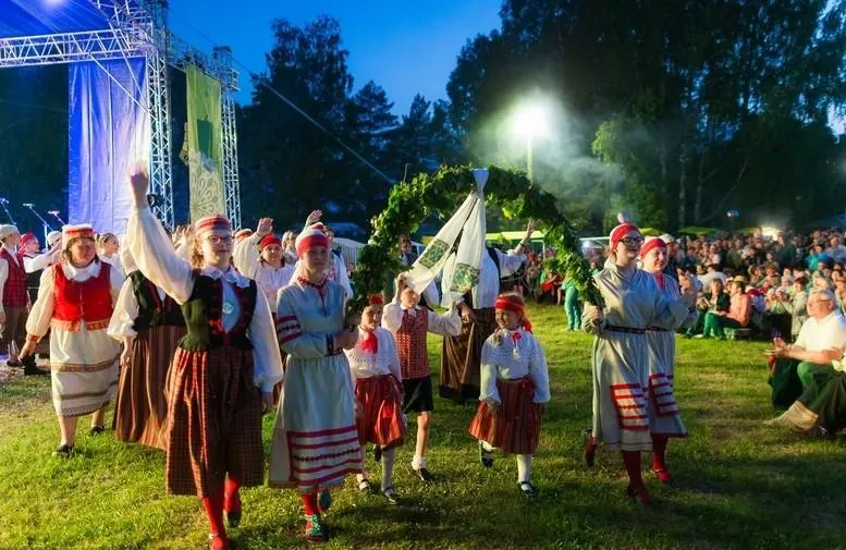 Межрегиональный фестиваль национальных культур в Яновом хуторе (с. Березовка) стартует 23 июня в 17:00 — в программе конкурсы, ремесленные площадки, запуск воздушных змеев, ритуалы у воды и ночный концерт.