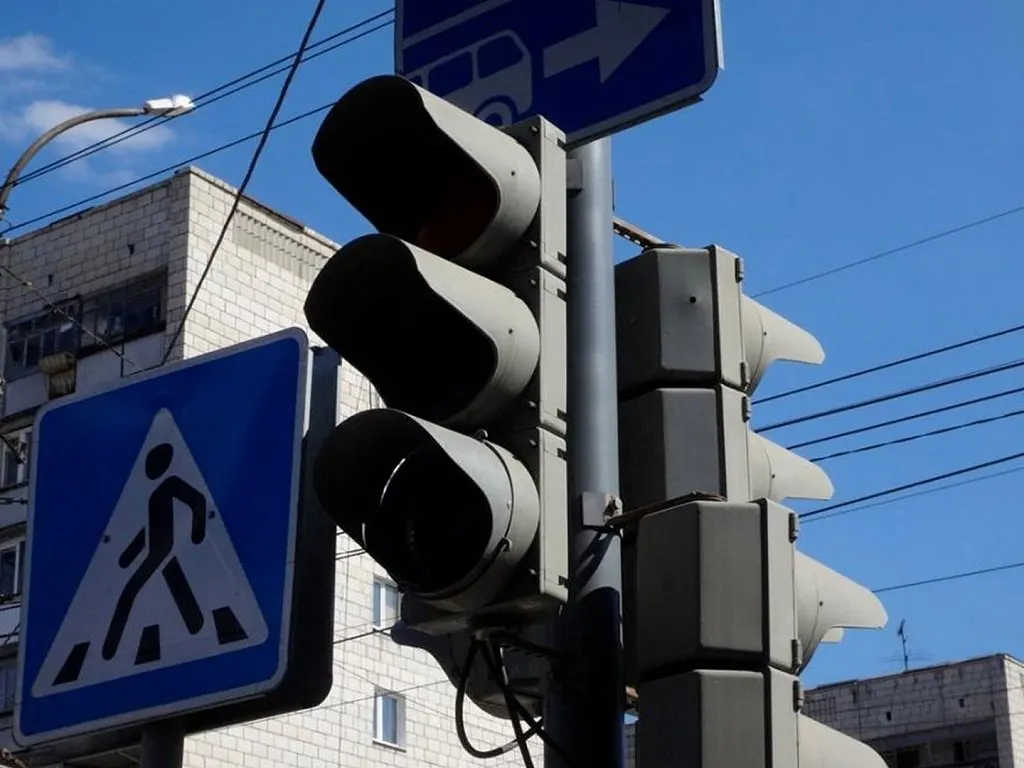 На перекрёстке проспекта Ленина и улицы Рубцовского произошло дорожно-транспортное происшествие. На участке отмечаются заторы; подробности уточняются.