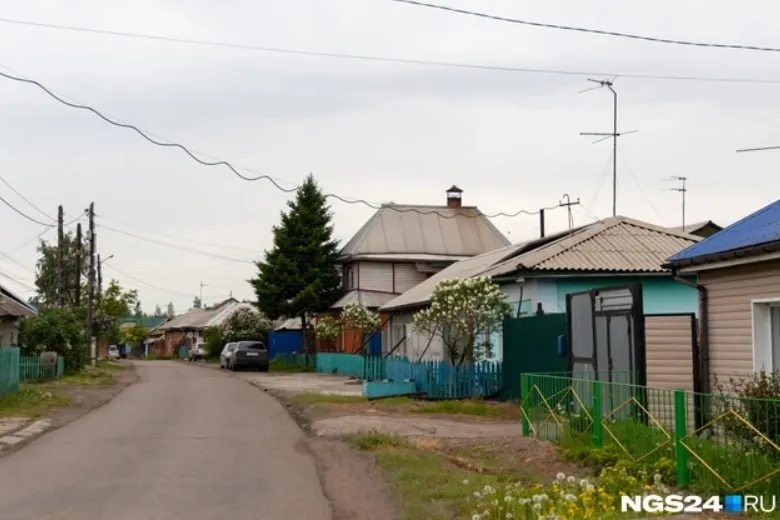 В присоединённой к Красноярску Берёзовке обсуждают проект многоквартирной застройки: жители жалуются на запрет регистрации новых построек, власти заявляют, что снос частных домов не планируется.