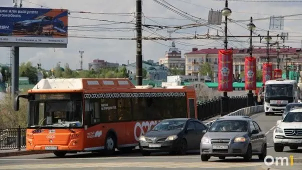 После концерта на линии выйдут 40 единиц транспорта — на 10 больше обычного. Автобусы и троллейбусы отправятся от остановок «КДЦ Маяковский» и «Госпиталь» примерно в 23:00. Ниже — расписание маршрутов.