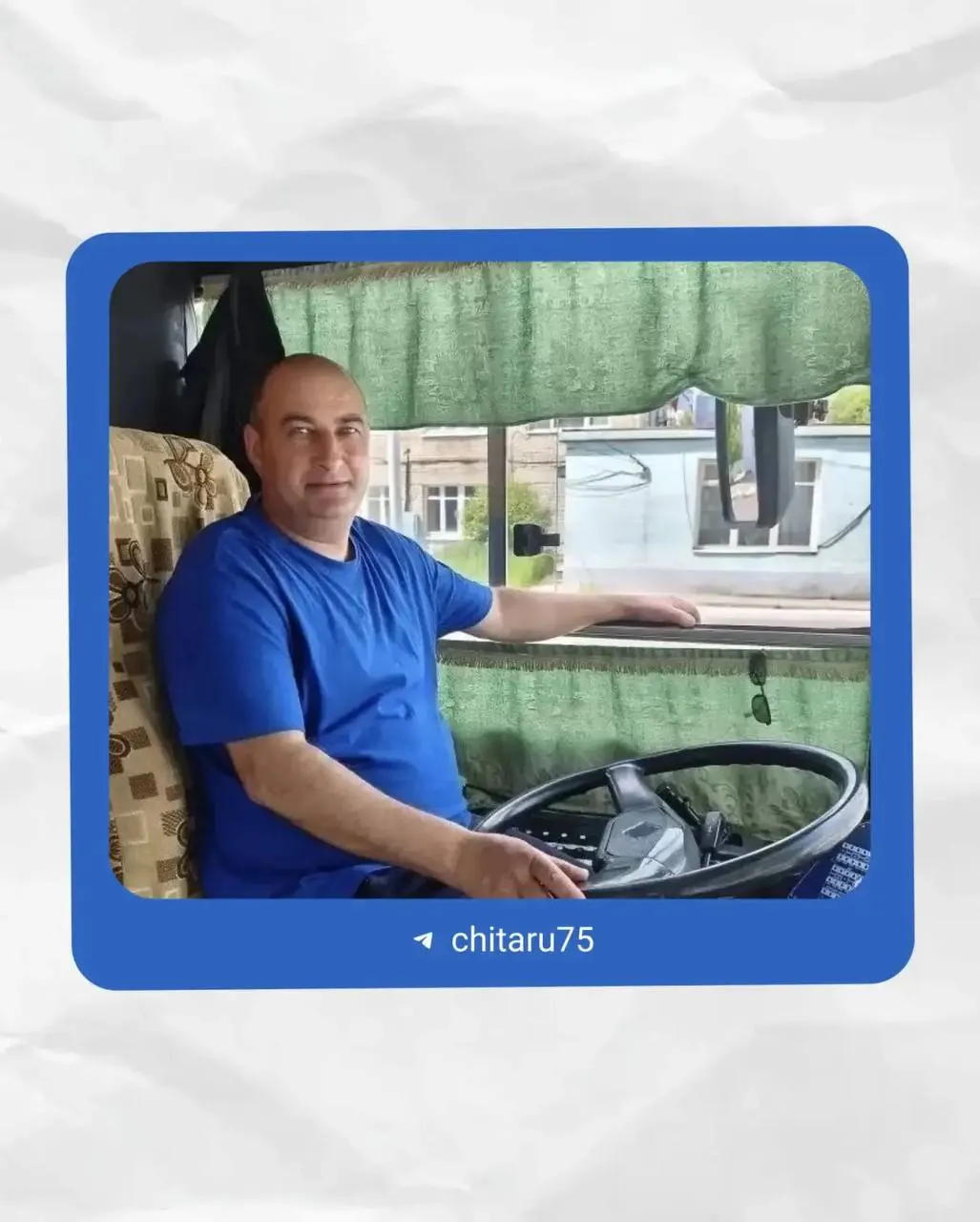 Виталий Михайлов работает водителем троллейбуса в Чите более 21 года, продолжая семейную династию с общим стажем более 118 лет. Он рассказывает о первом рейсе, ежедневной ответственности, изменениях в профессии и запоминающемся ДТП, когда свидетель помог сохранить доказательства.