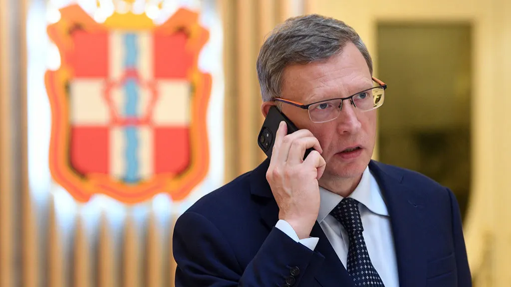 Предприниматель заявил, что не получил полную оплату за несколько участков земли; часть сделок, по версии следствия, была перепродана через компании, оформленные на родственницу бывшего главы региона.