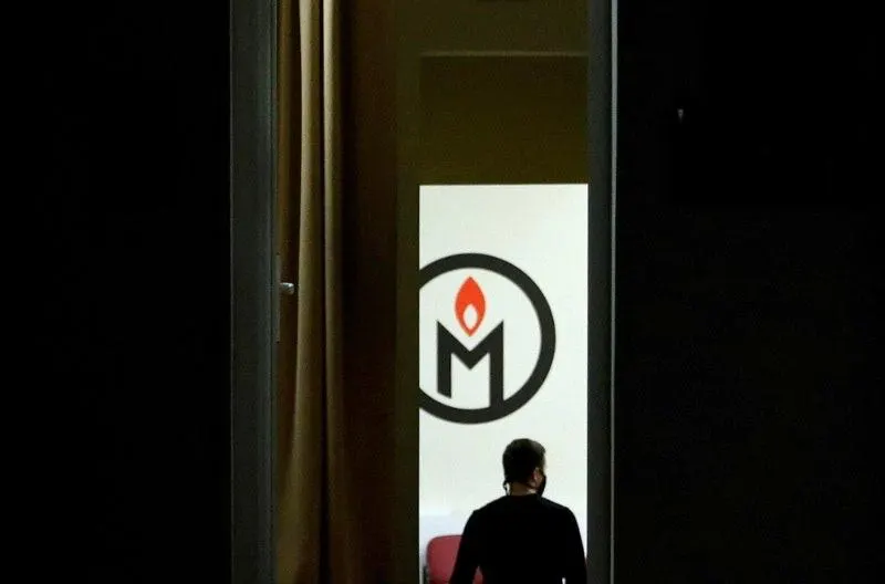 9 апреля Верховный суд объявил «Мемориал» экстремистской организацией. Международная ассоциация движения утверждает, что организации с таким названием не существует — решение может иметь серьёзные правовые последствия.