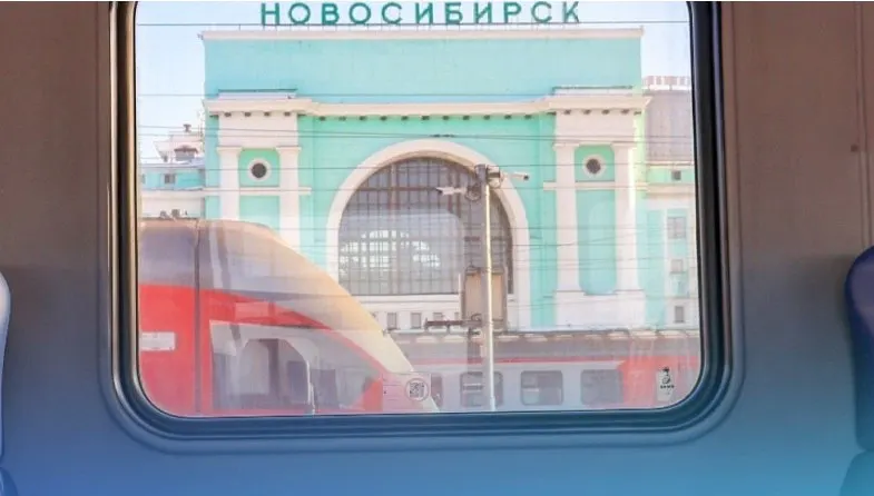 Новосибирское АО «Экспресс‑пригород» изучает возможность запуска электропоезда между Кемерово и Новосибирском на фоне планового закрытия аэропорта Кемерова в 2027 году; окончательное решение зависит от ожидаемого пассажиропотока.