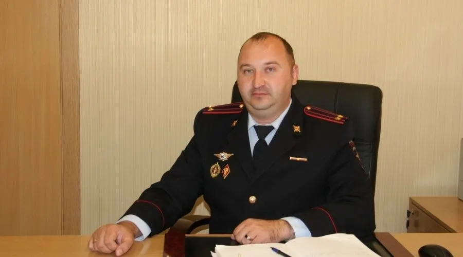 Бийский городской суд признал экс‑руководителя МУ МВД «Бийское» виновным в неправомерном доступе к компьютерной информации и превышении должностных полномочий — ему назначено 3,5 года лишения свободы условно.