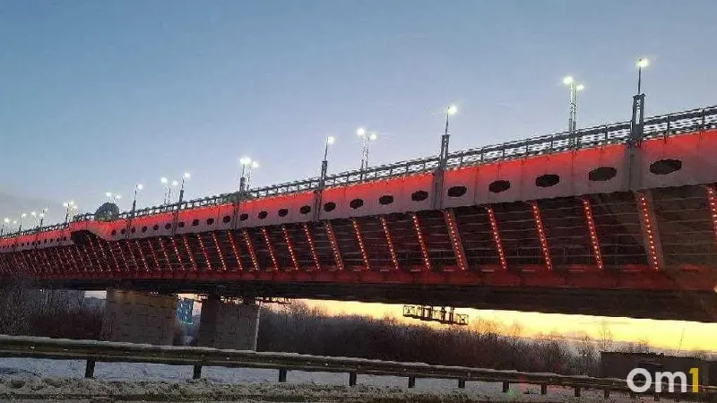На перекрёстке улиц Конева и 3-й Енисейской установят светофоры, выделят полосы для правого поворота и организуют отнесённый левый поворот. Изменения вступают в силу 23 июля.