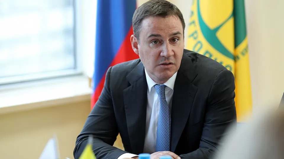 Заместитель председателя правительства Дмитрий Патрушев фактически взял под контроль РЭО: в наблюдательный совет приходит близкий к нему человек, а на фоне уголовных дел в руководстве формируется новая команда.