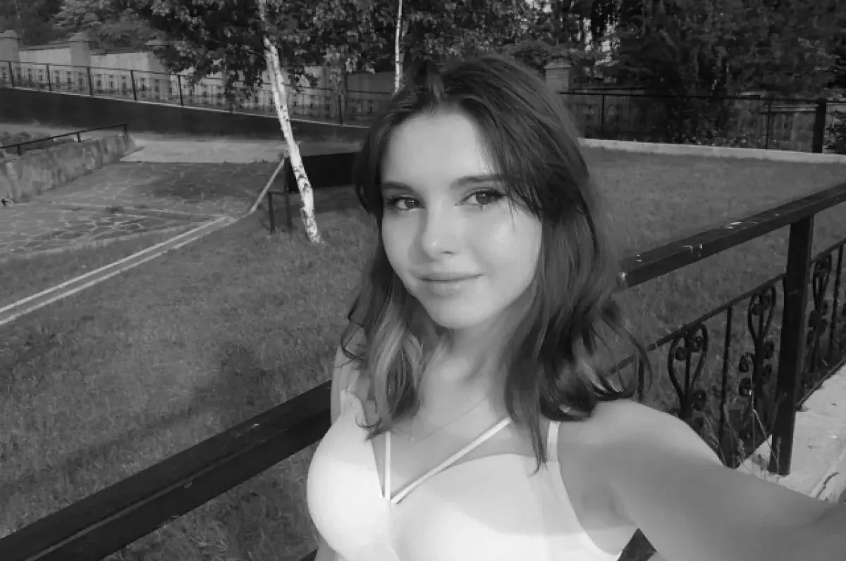 Родители погибшей школьницы организуют фестиваль 18 июля на площади ДК «Энергетик»: мастер‑классы, ярмарка, концерт и сбор пожертвований для поискового отряда.
